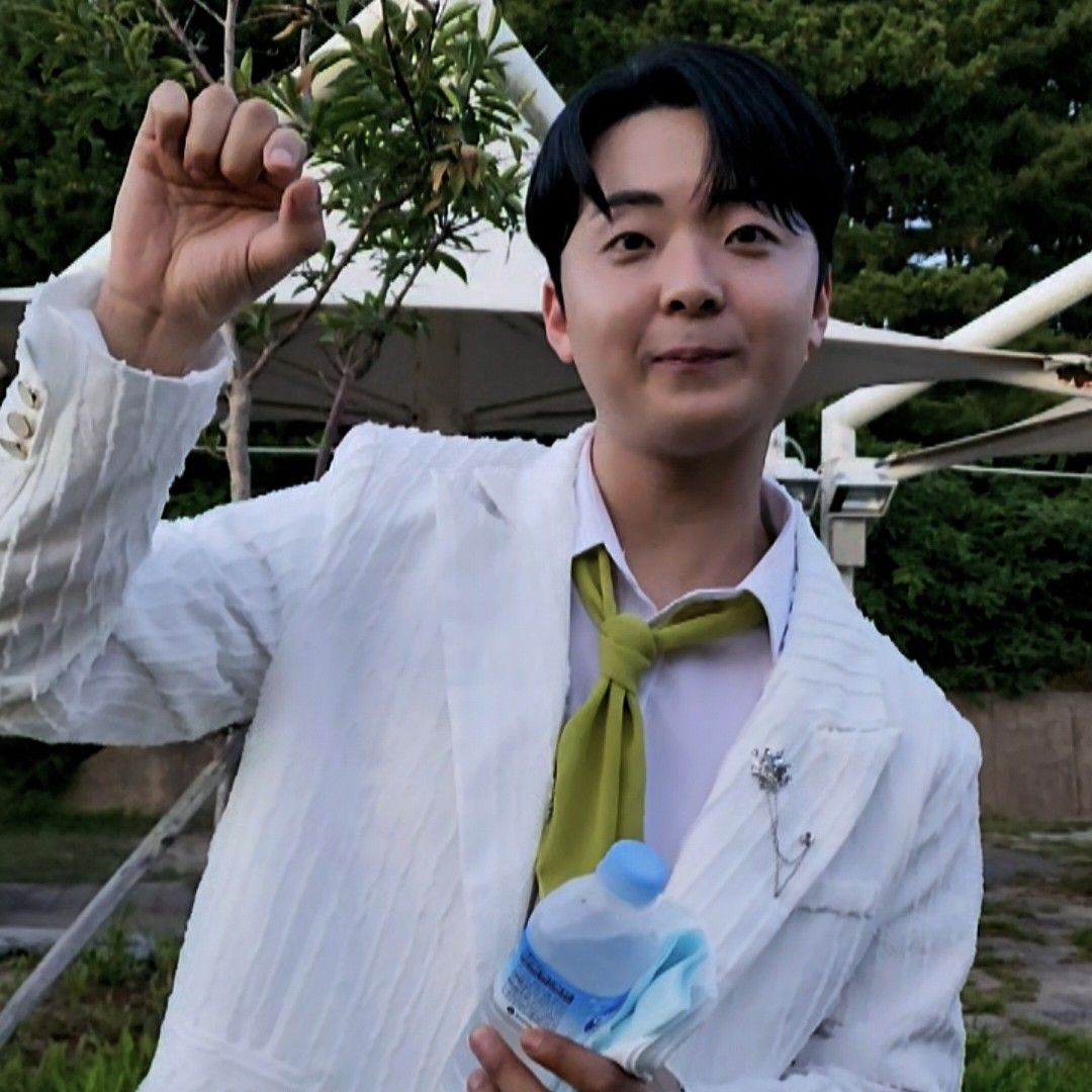 Recent activity shot of Park Minsu