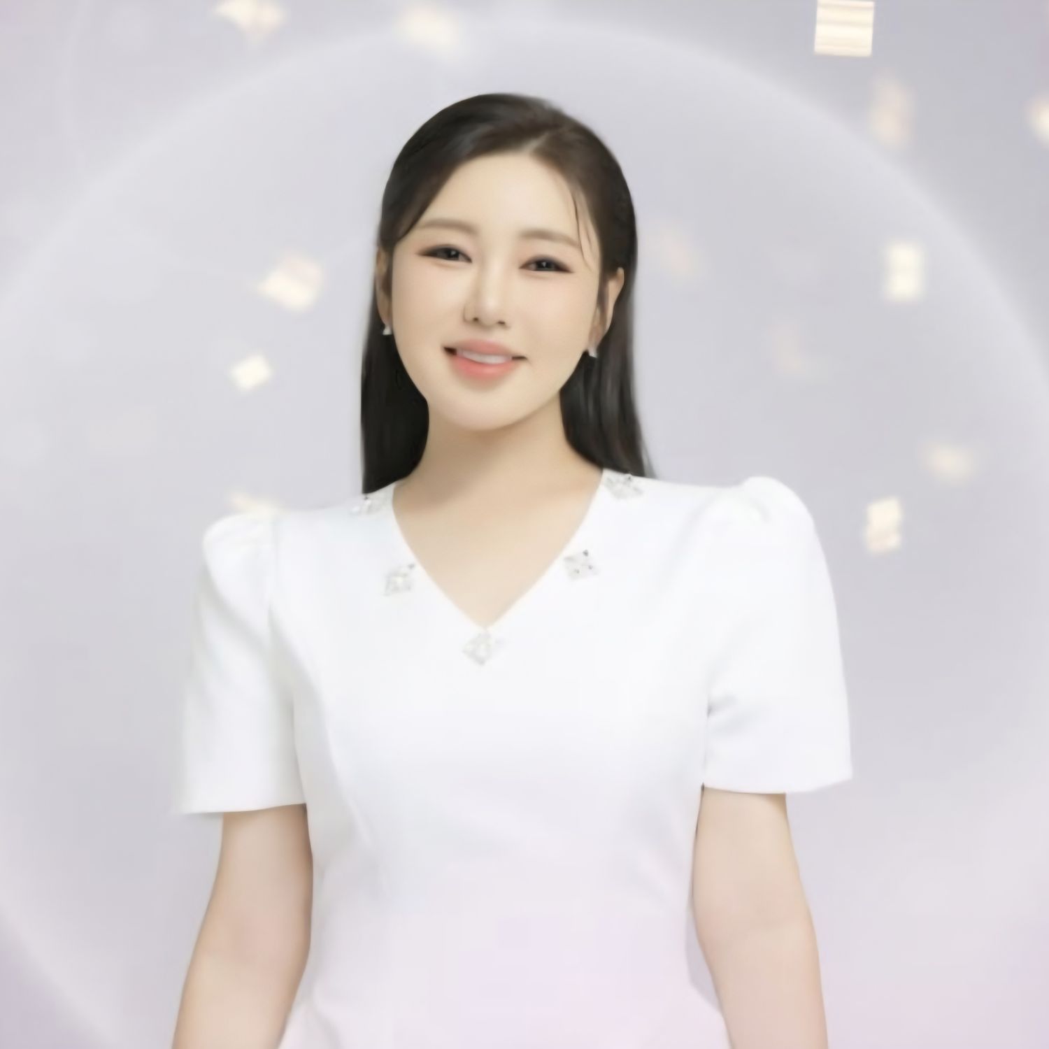 Foto terbaru dari Song Gain