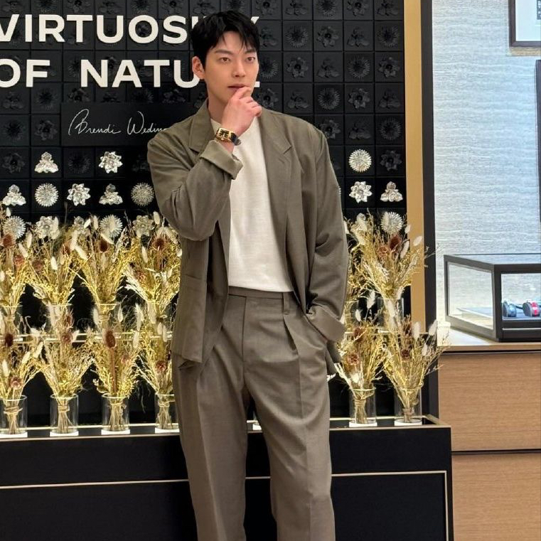 Latest photo of Kim Woobin