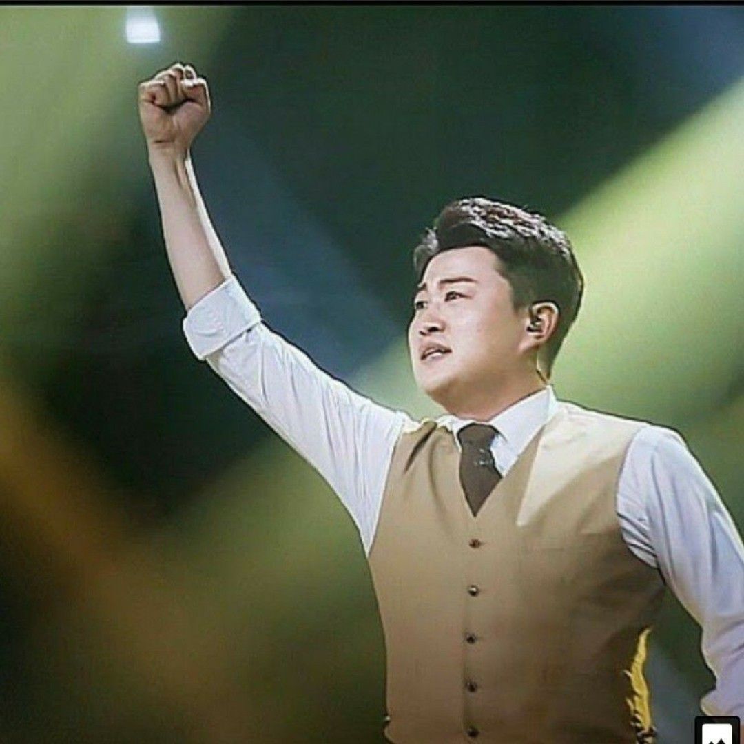 Foto terbaru dari Kim Hojoong