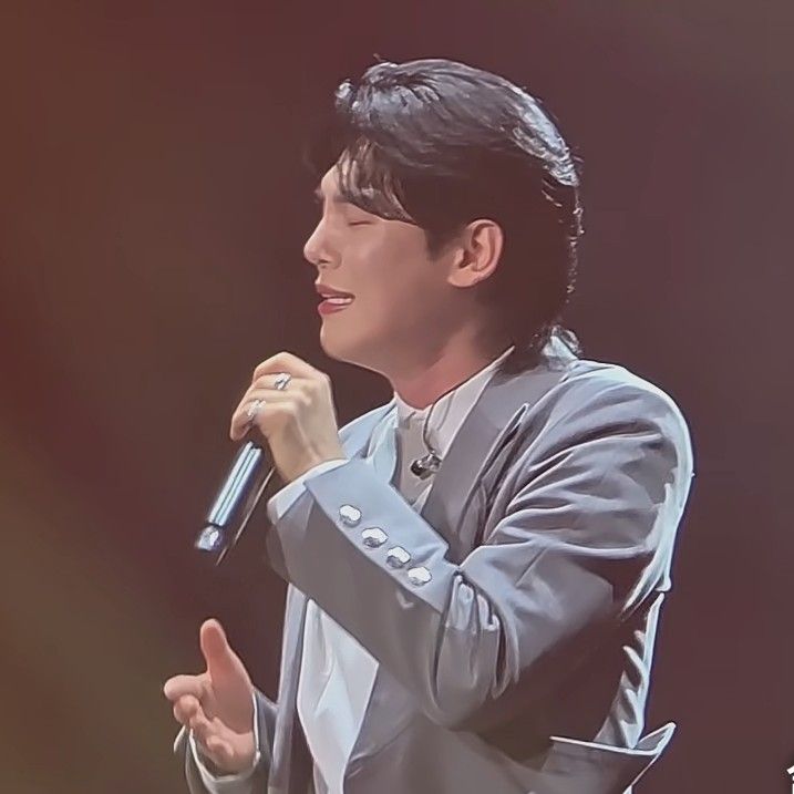 Behind-the-scenes cut of Kim Junsu (1991)