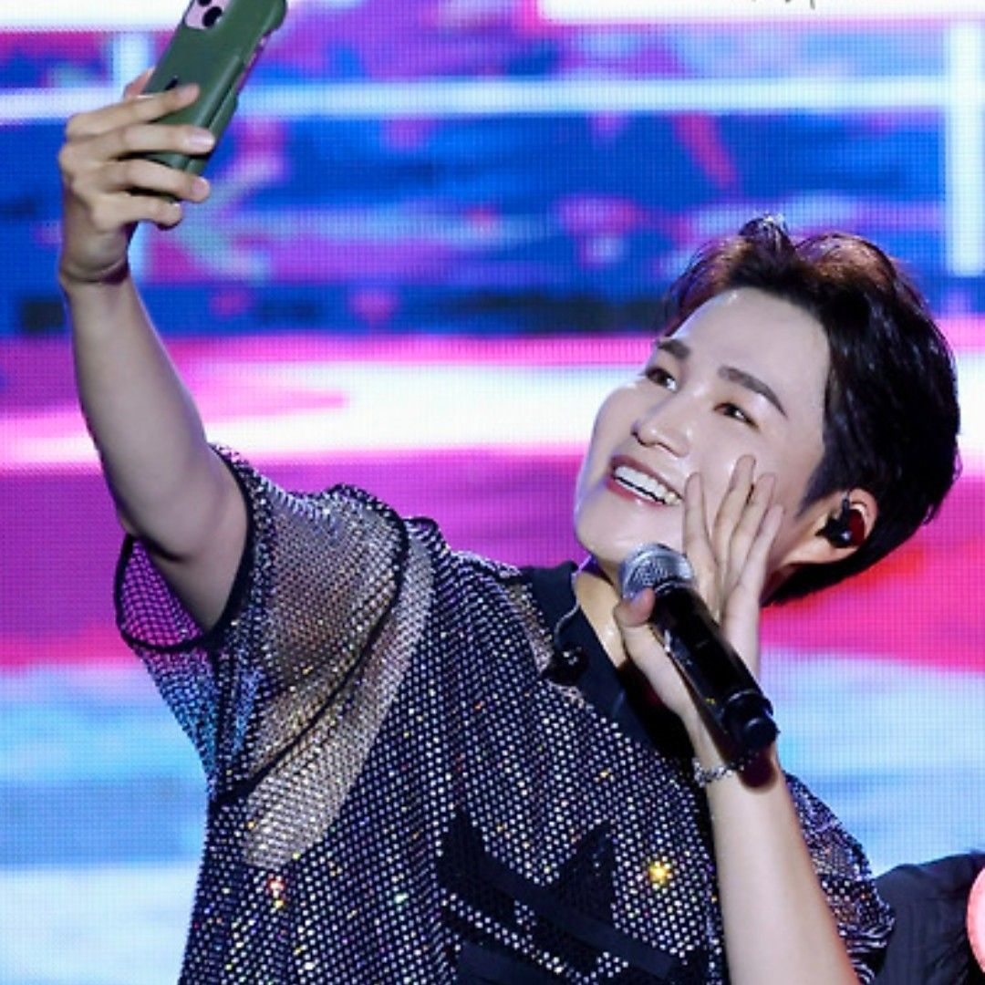 A moment captured by a fan of Kim Heejae