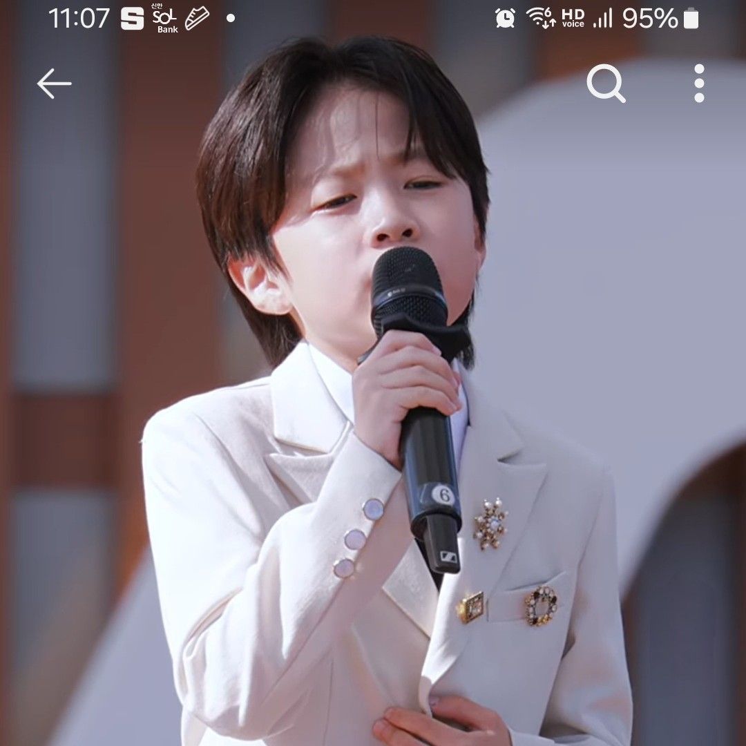 粉絲拍下的You Jiwoo瞬間