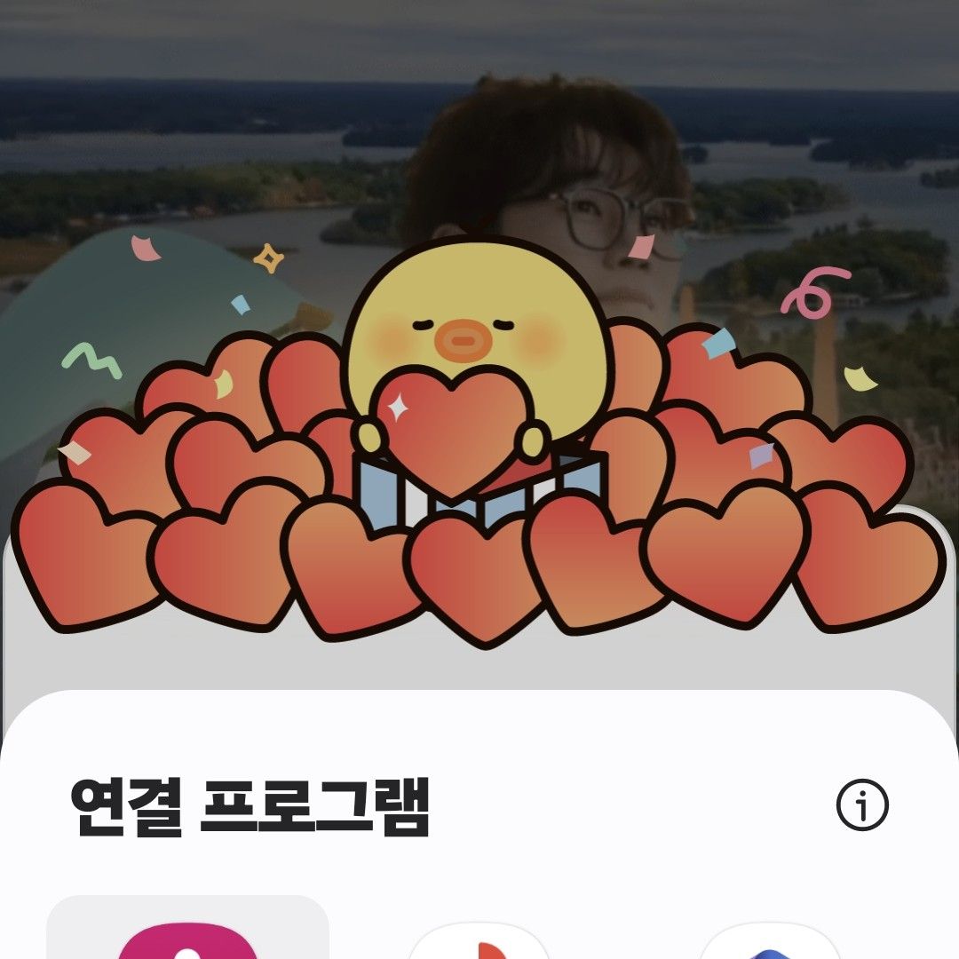 Behind-the-scenes cut of Kim Hojoong