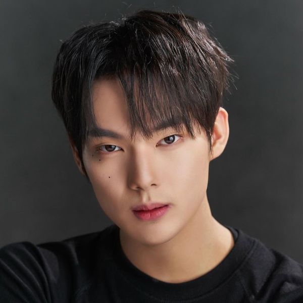 Popular profile image of Kang Gyeongho selected by vote