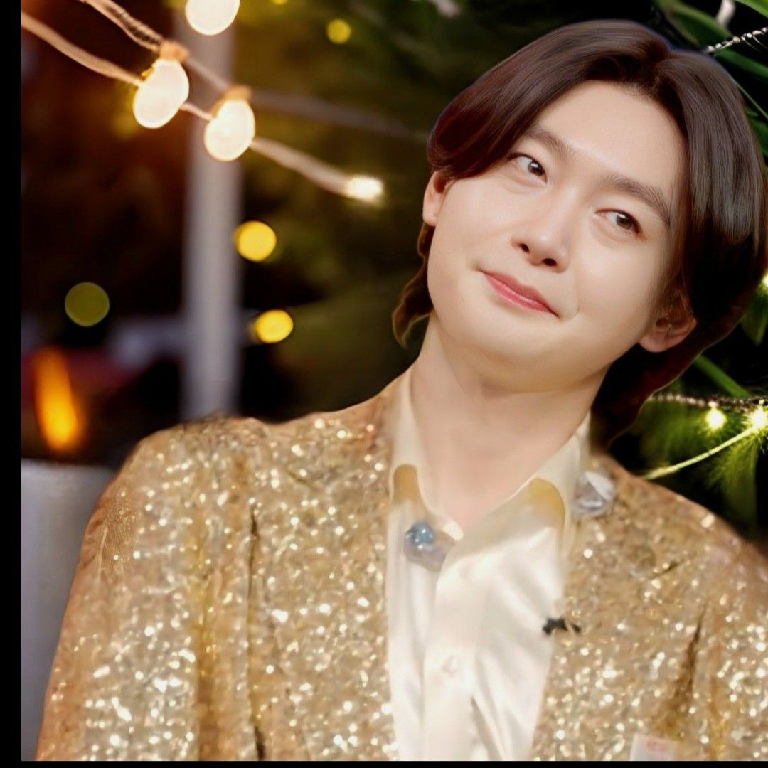 Latest photo of Kim Yongbin