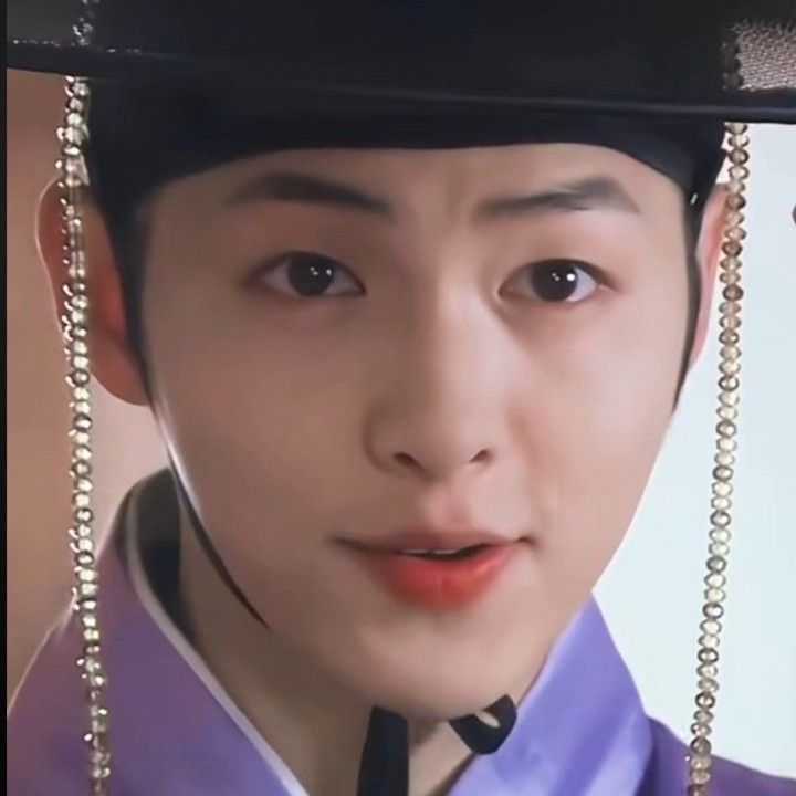 Foto terbaru dari Song Joongki