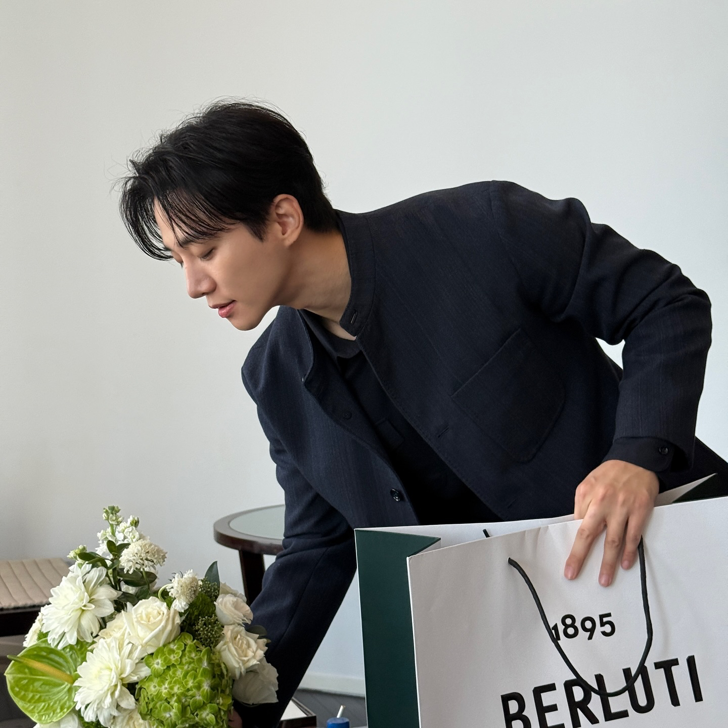 Cuplikan di balik layar dari Lee Junho