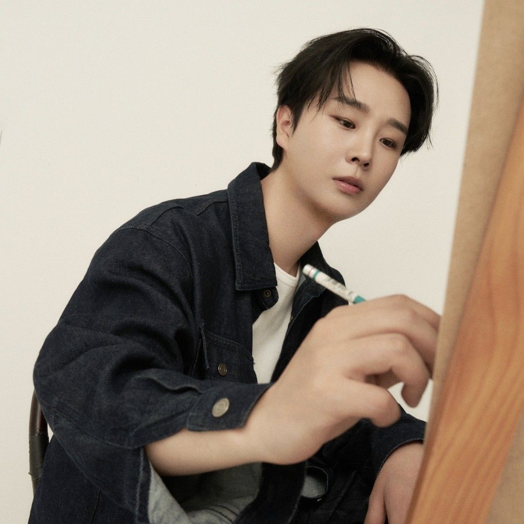 Behind-the-scenes cut of Song Minjun