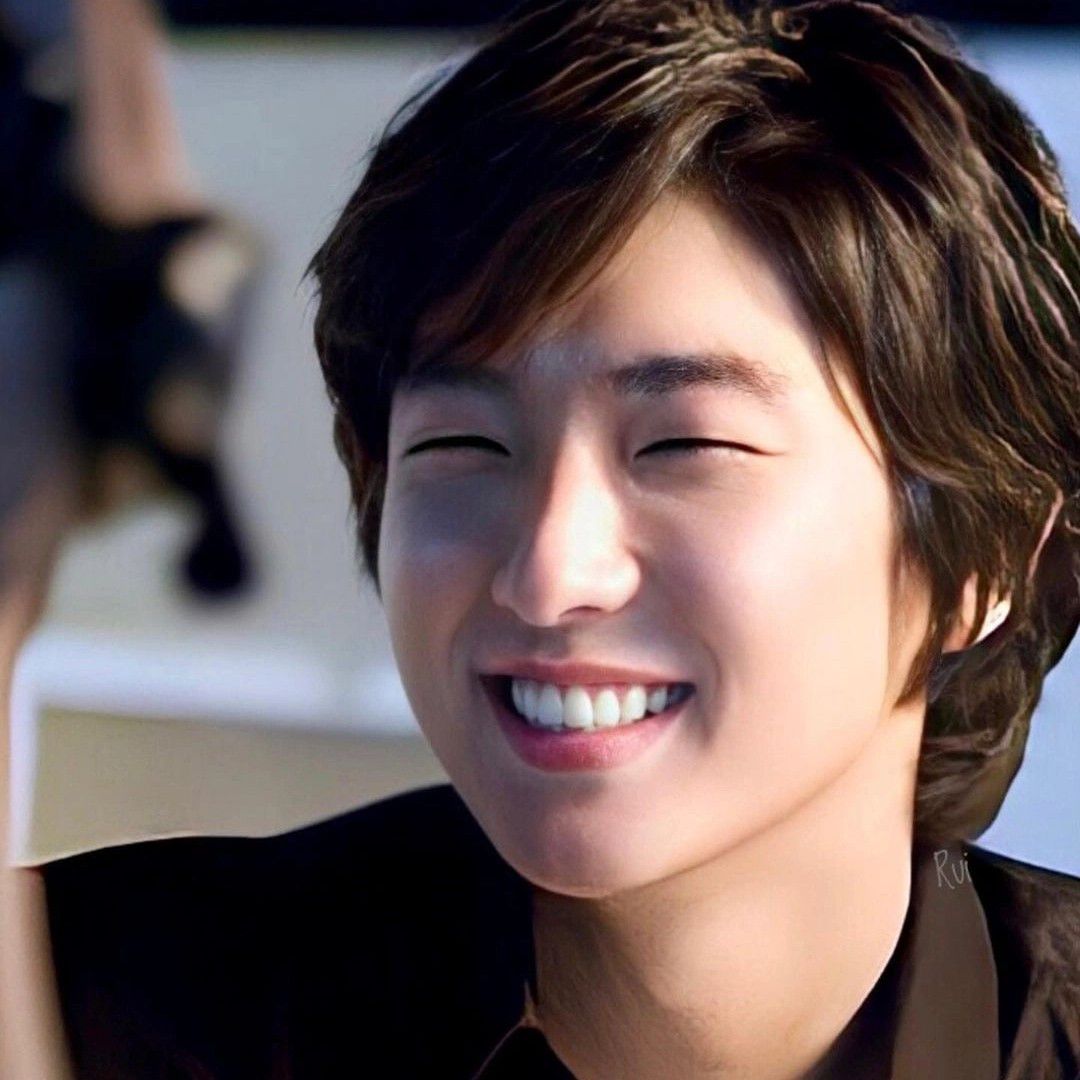 Recent activity shot of Lee Joongi