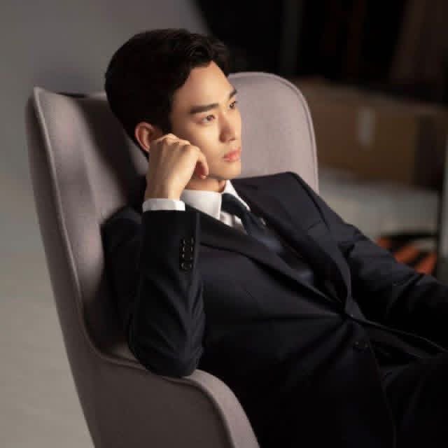 キム・スヒョンのビハインドカット