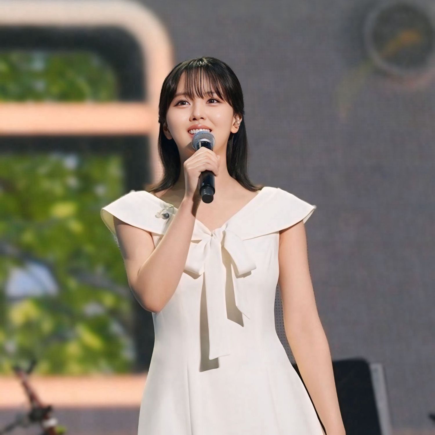 A moment captured by a fan of Kim Sohyun