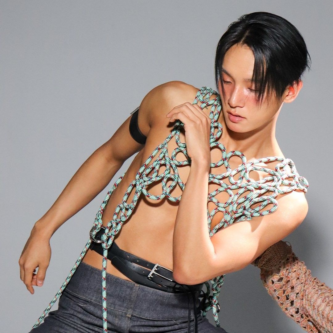 Behind-the-scenes cut of Choi Hojong