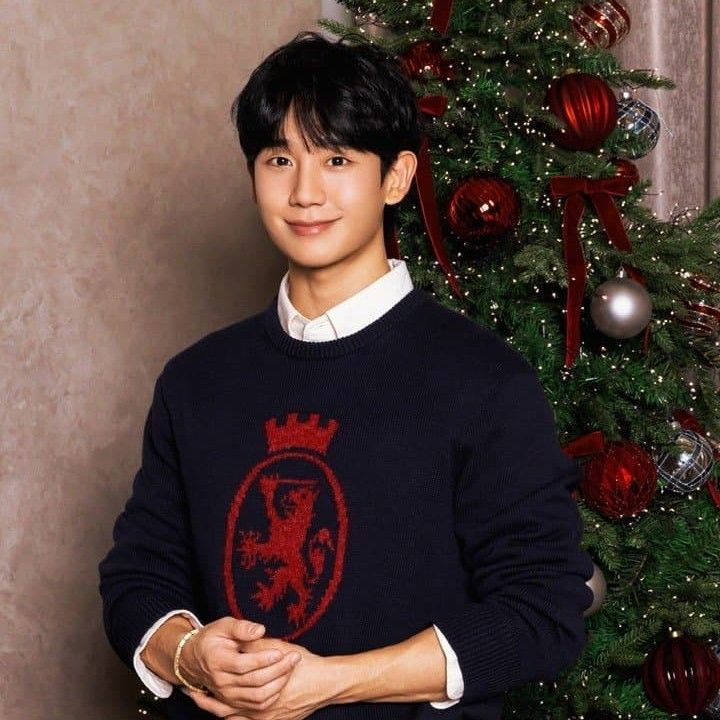 Latest photo of Jung Haein