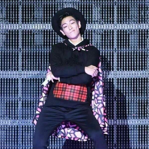 A moment captured by a fan of T.O.P