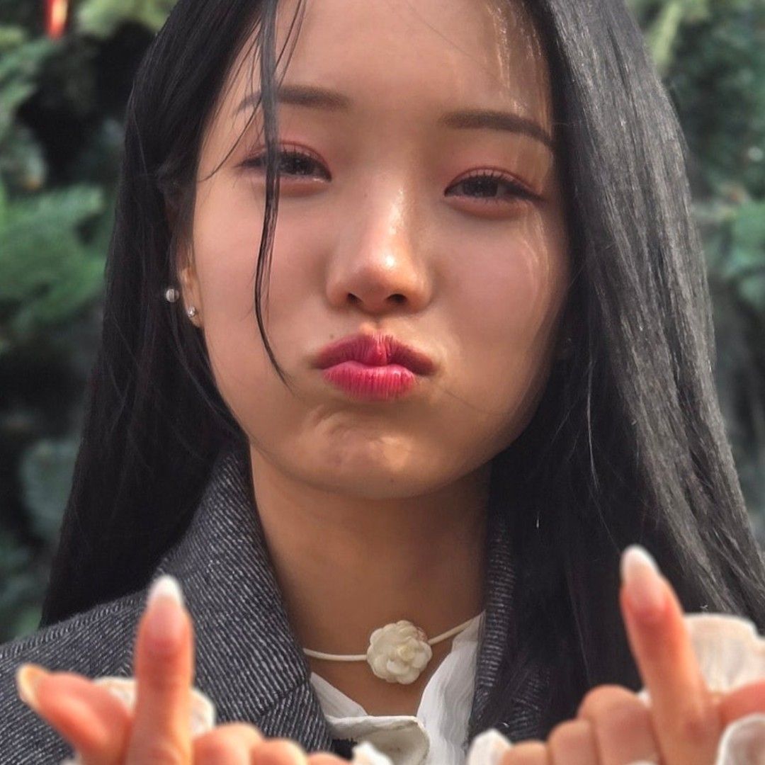 Recent activity shot of Kim Soyeon (2004)