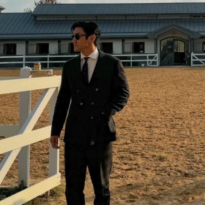Latest photo of Choi Siwon