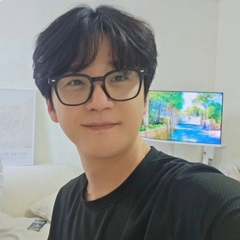 Behind-the-scenes cut of Park Jihoo (Mr. Trot 3)