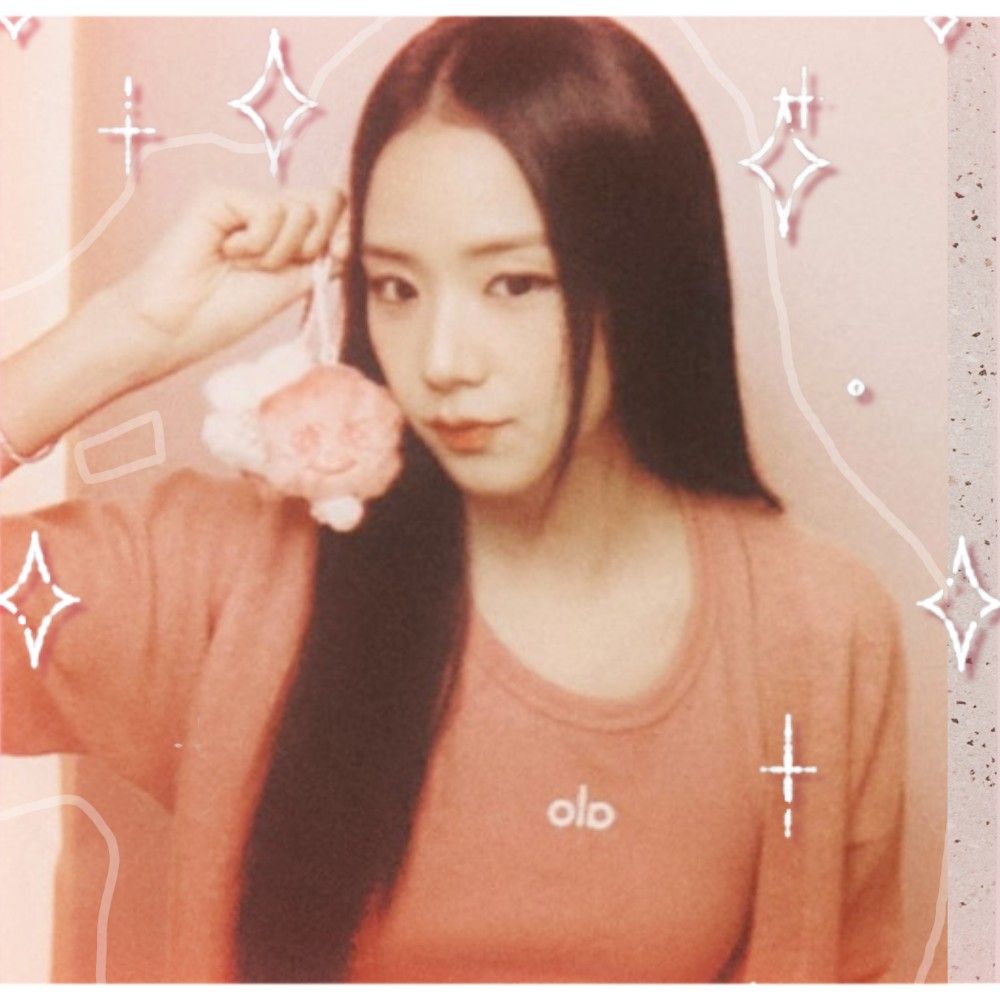 Latest photo of Jisoo (1995)
