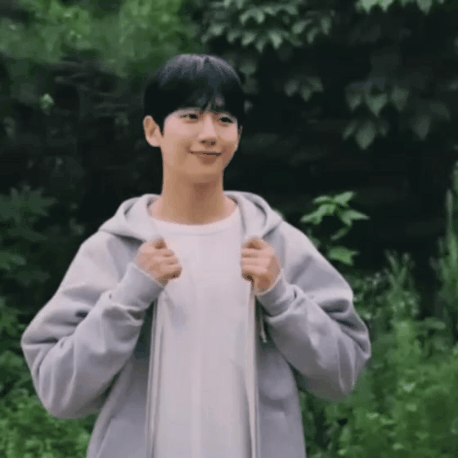 Behind-the-scenes cut of Jung Haein