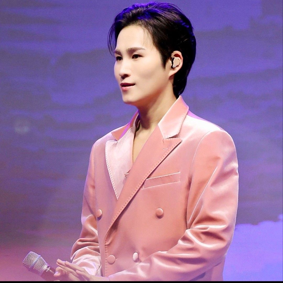 김희재의 최신 사진