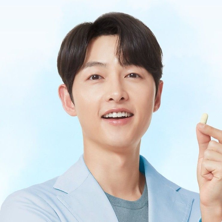 Recent activity shot of Song Joongki