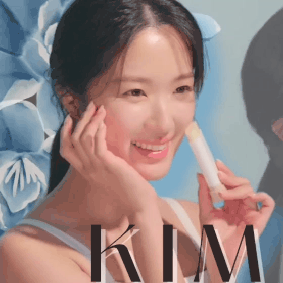 A moment captured by a fan of Kim Hyeyoon