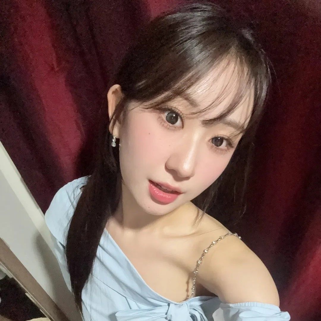 Cuplikan di balik layar dari Jeon Yujin