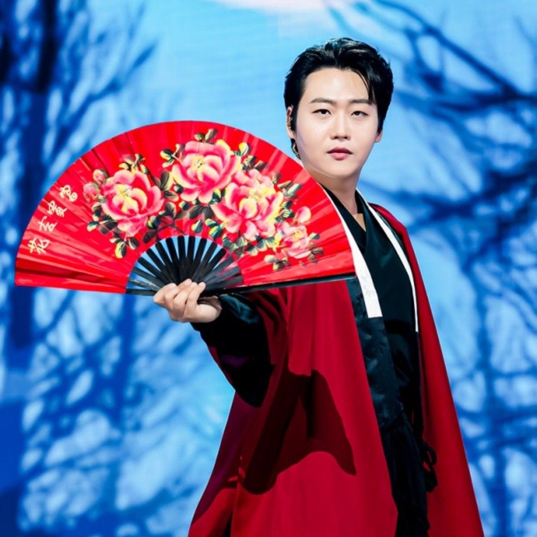 A moment captured by a fan of Min Soohyun