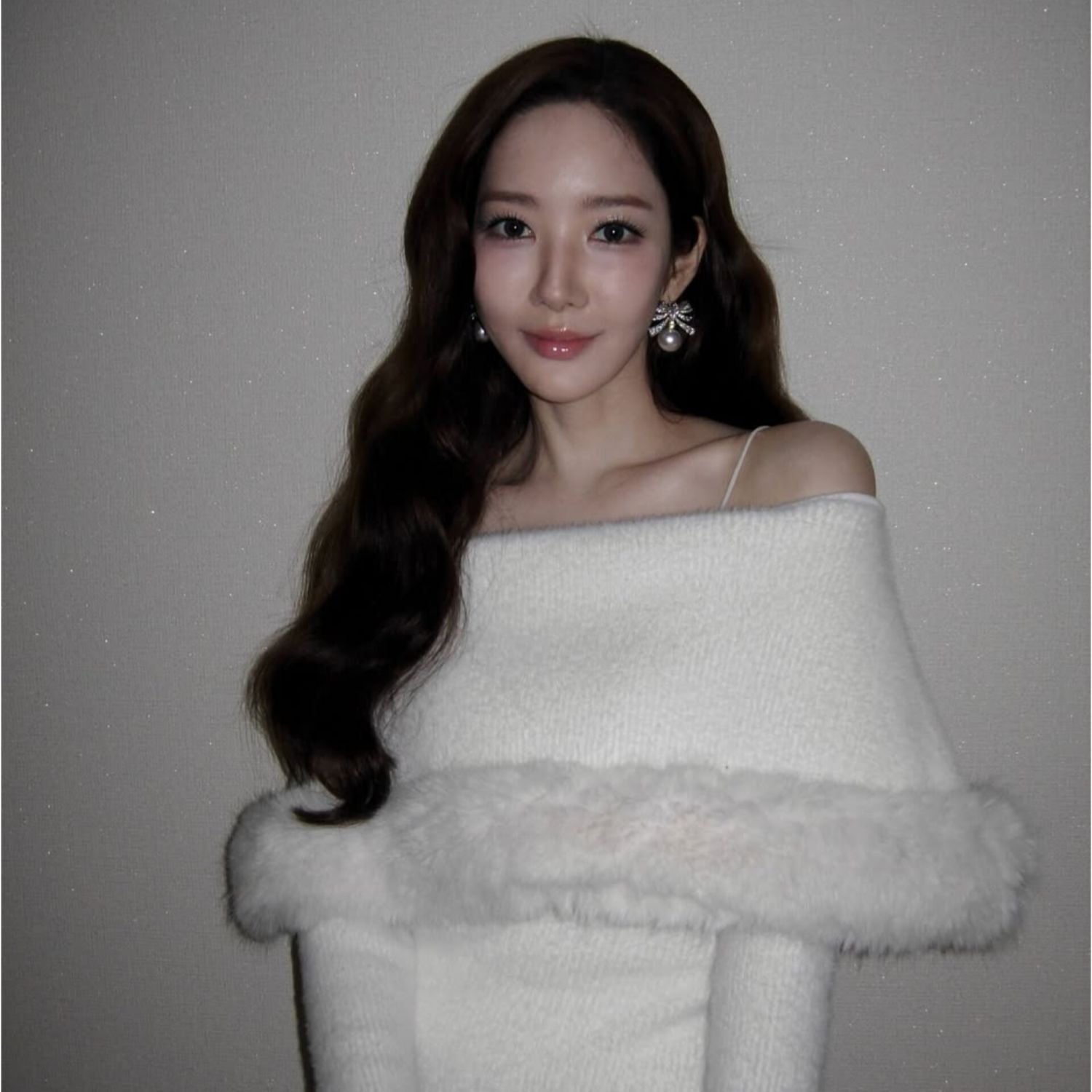 パク・ミニョンの最近の活動ショット