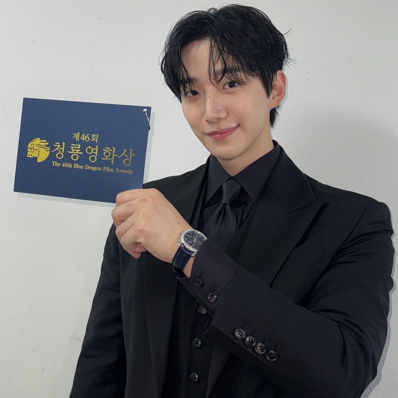 Behind-the-scenes cut of Lee Junho