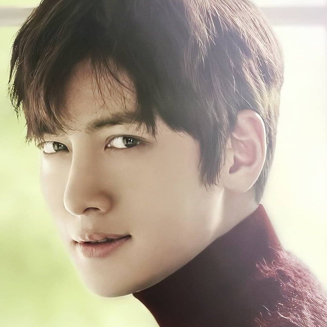 Behind-the-scenes cut of Ji Changwook