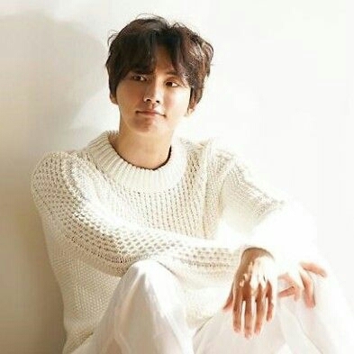 A moment captured by a fan of Yoon Shiyoon