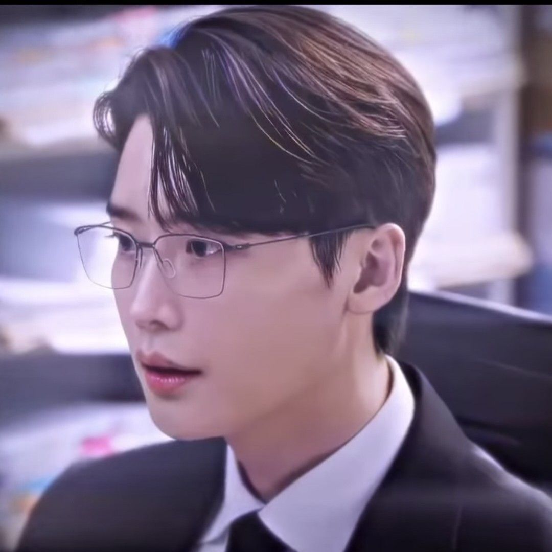 A moment captured by a fan of Lee Jongsuk