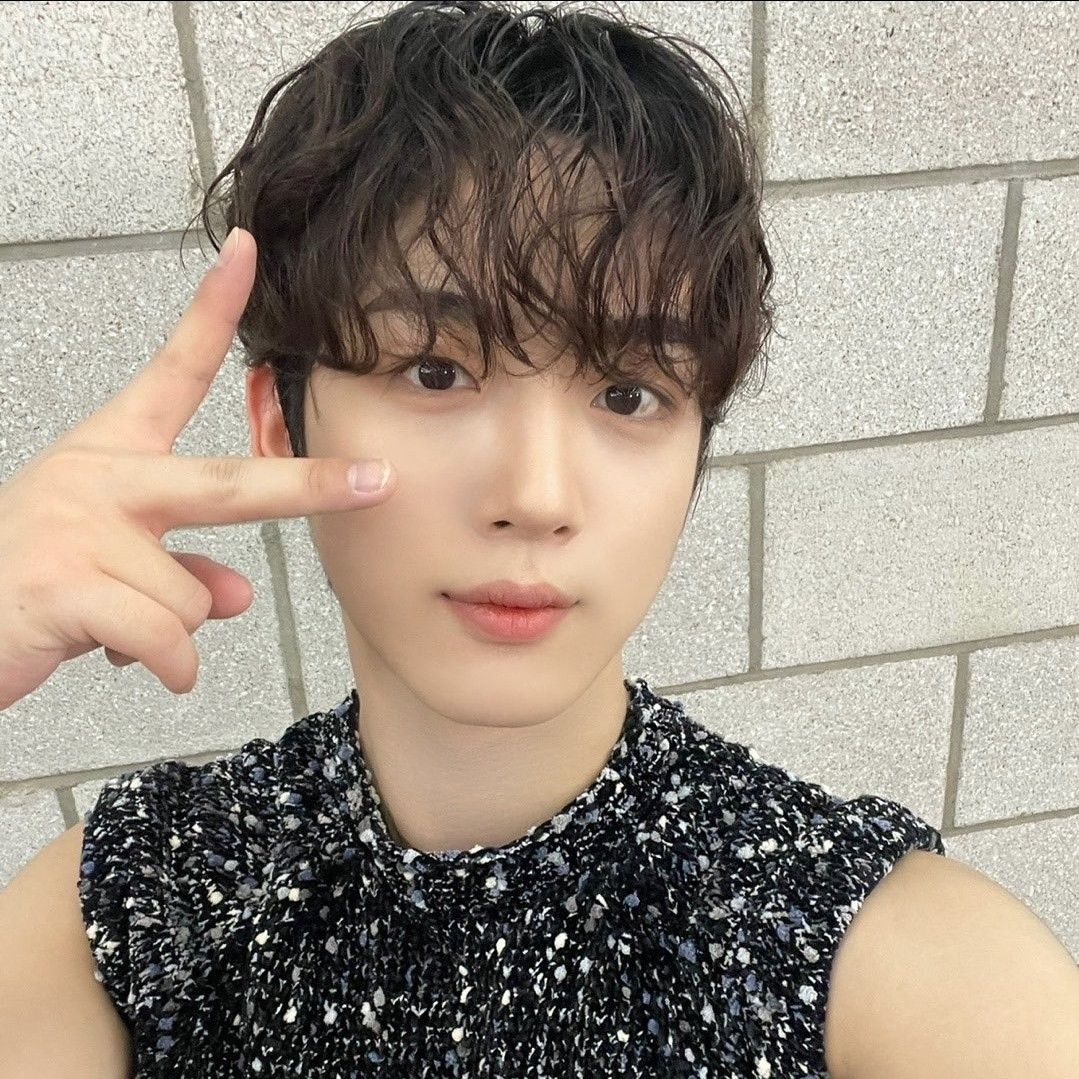 Behind-the-scenes cut of Kim Yohan