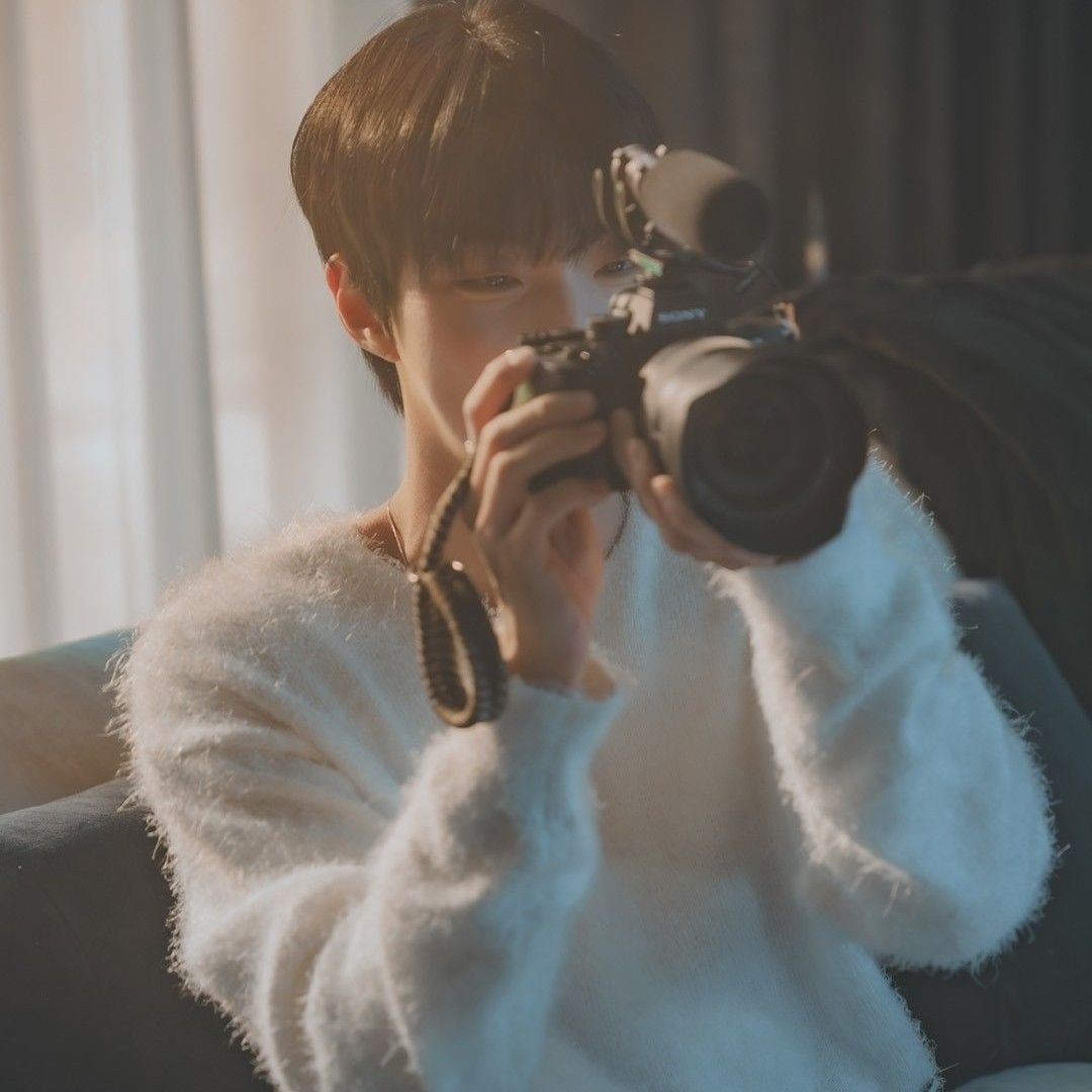 Latest photo of Hwang Inyoup