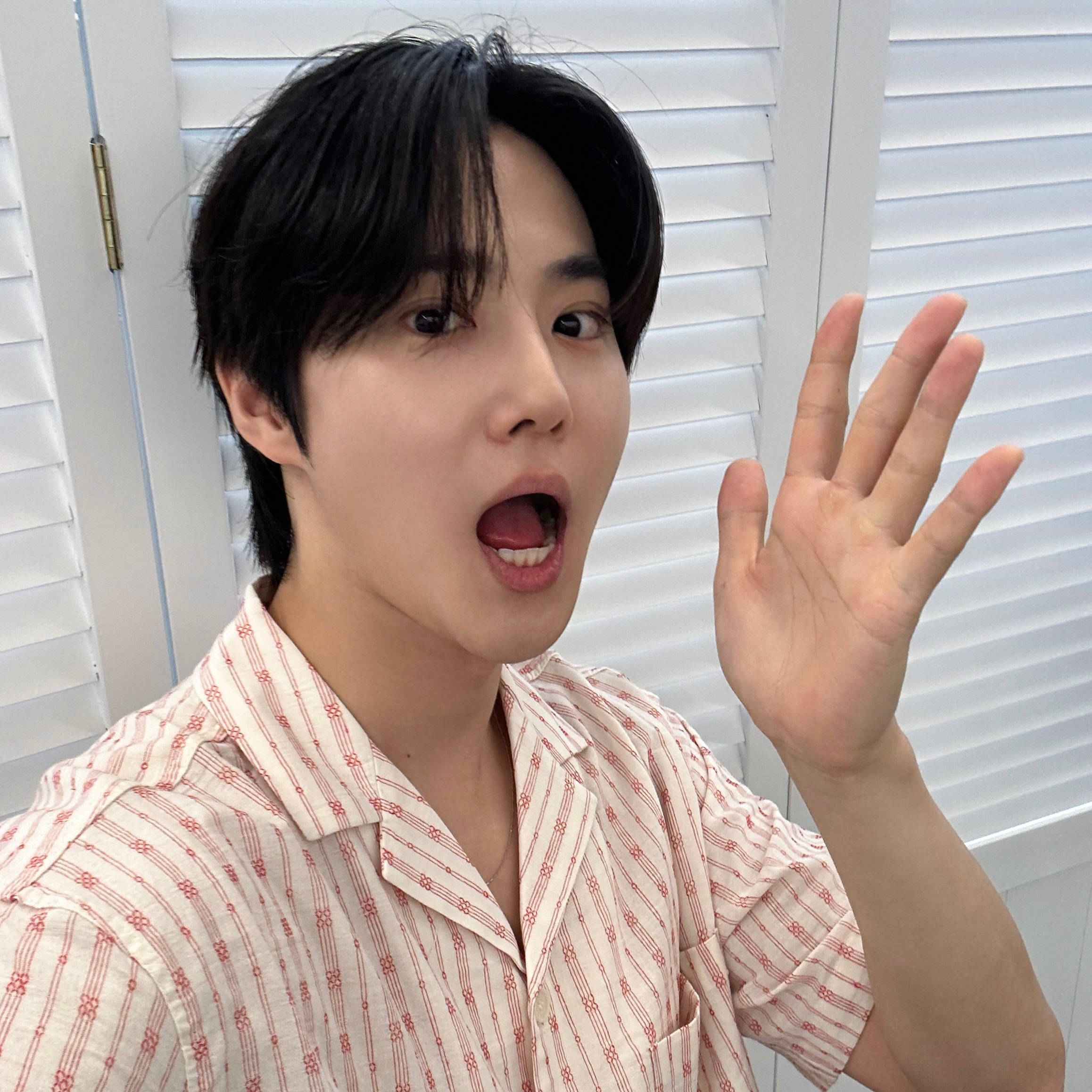 Behind-the-scenes cut of Suho