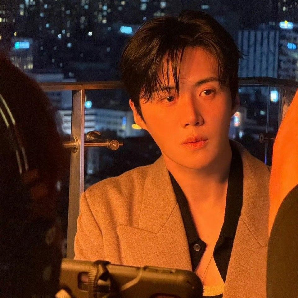 Cuplikan di balik layar dari Kim Seonho