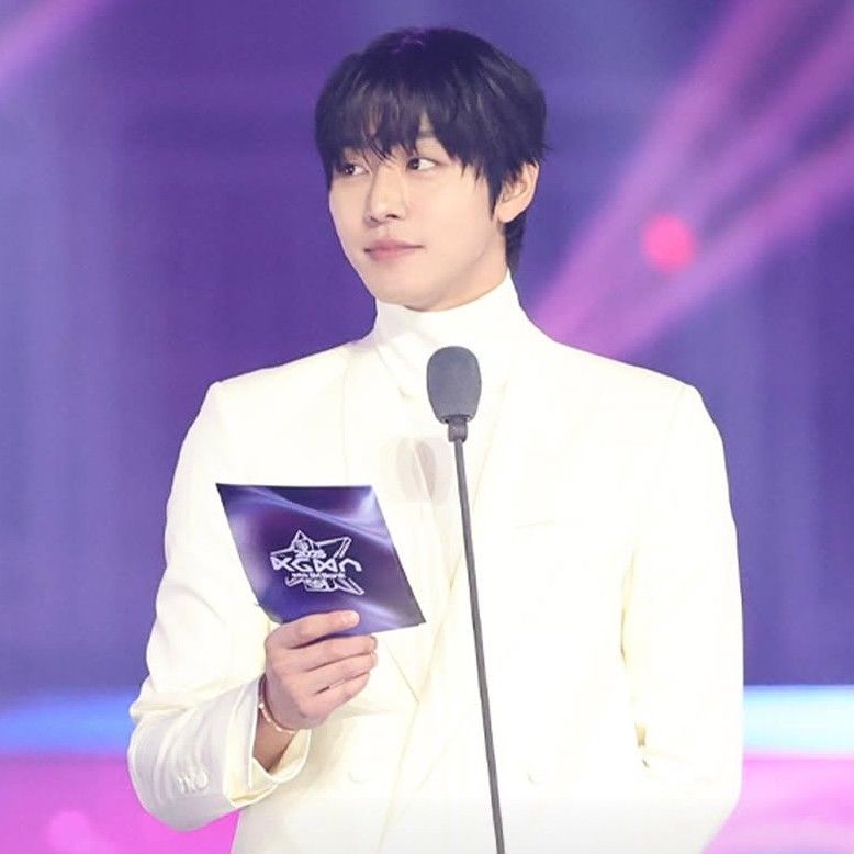 안효섭 최근 활동샷