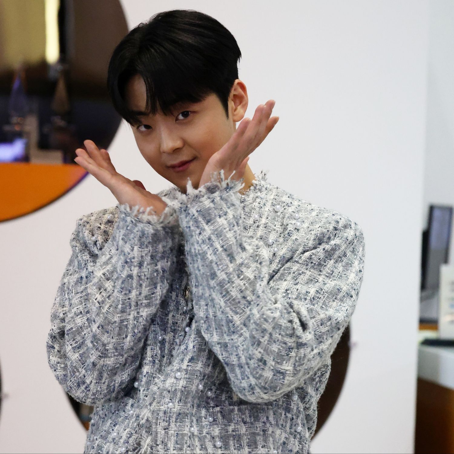 Behind-the-scenes cut of Park Minsu