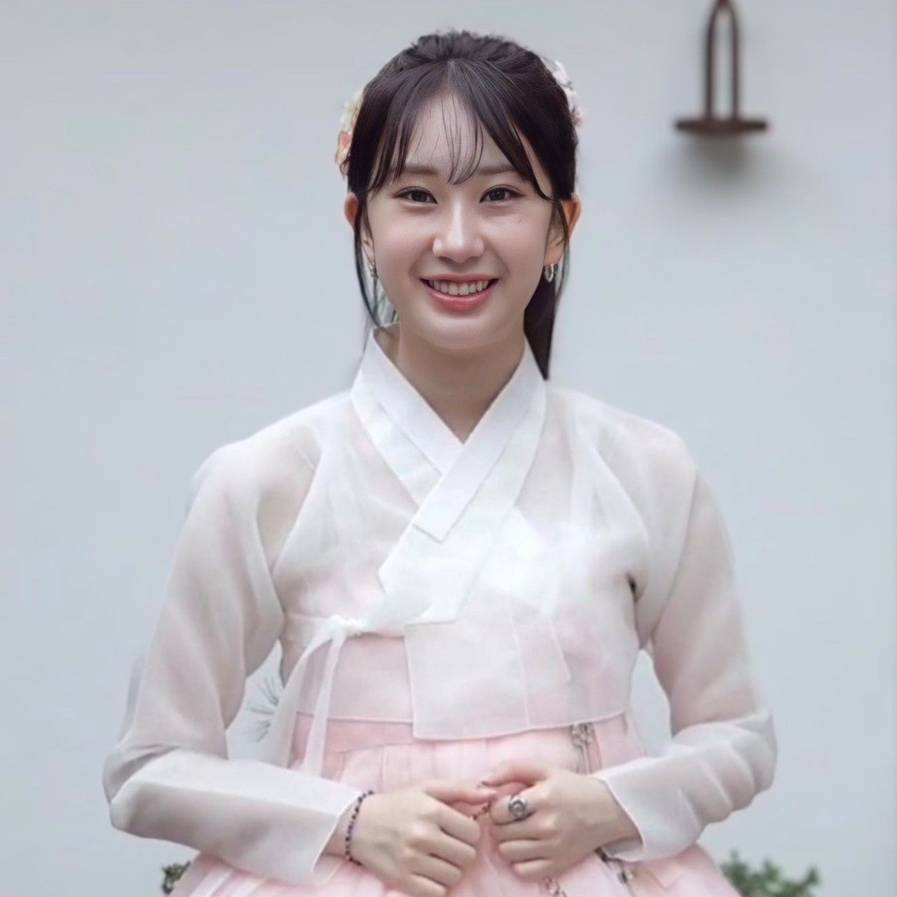 A moment captured by a fan of Jeon Yujin