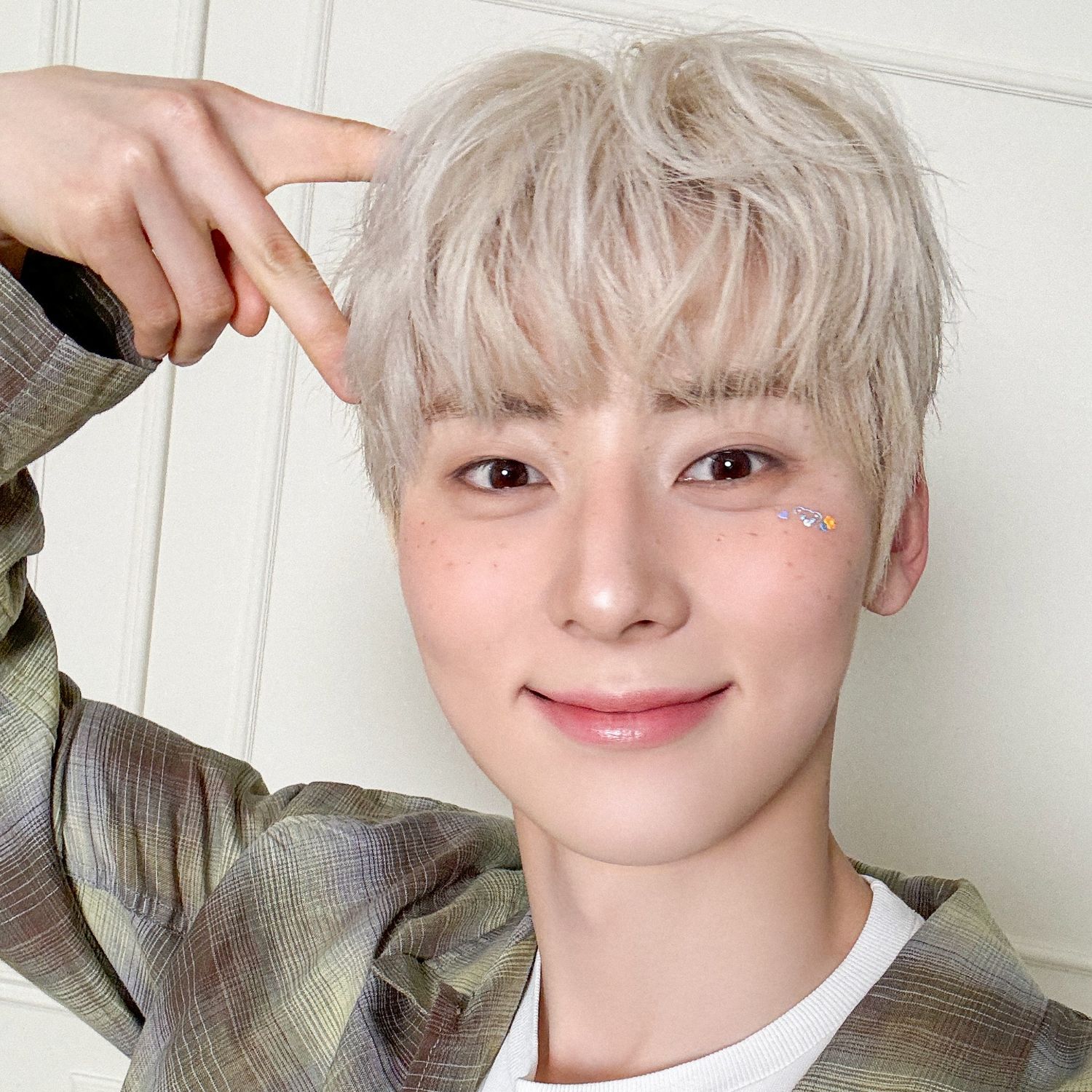 Recent activity shot of Hwang Minhyun