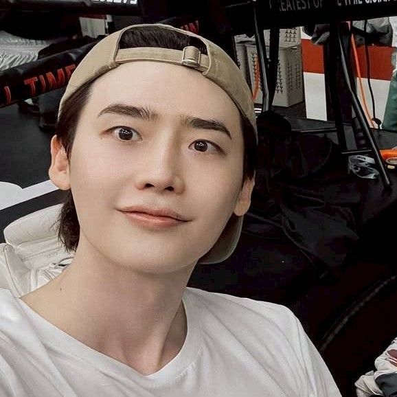 A moment captured by a fan of Lee Jongsuk