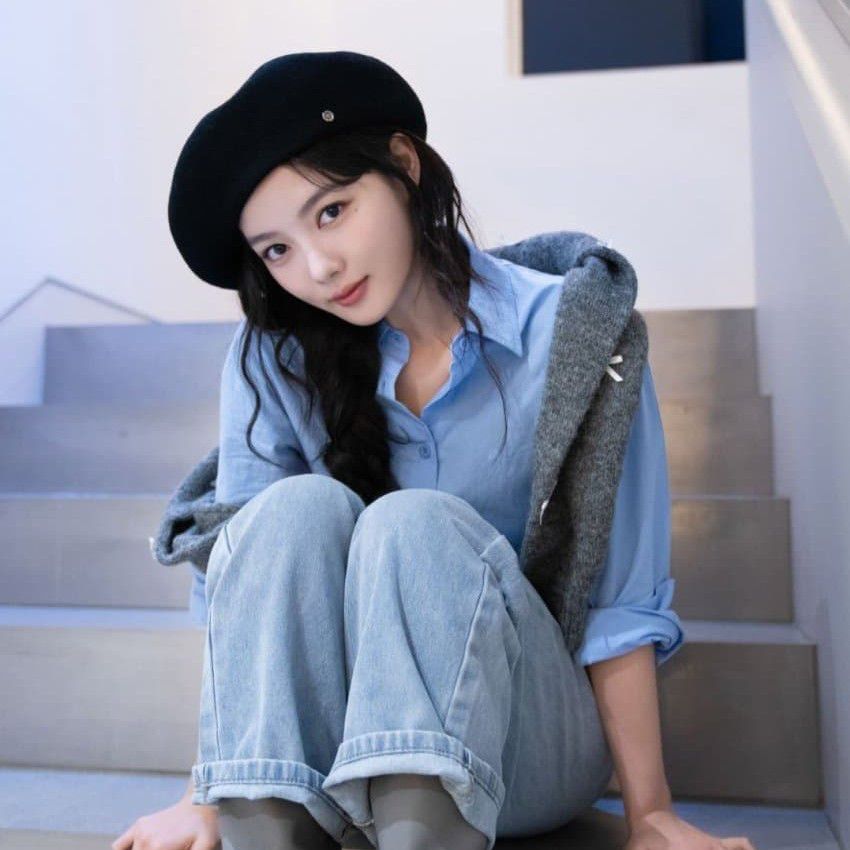 Behind-the-scenes cut of Kim Youjung
