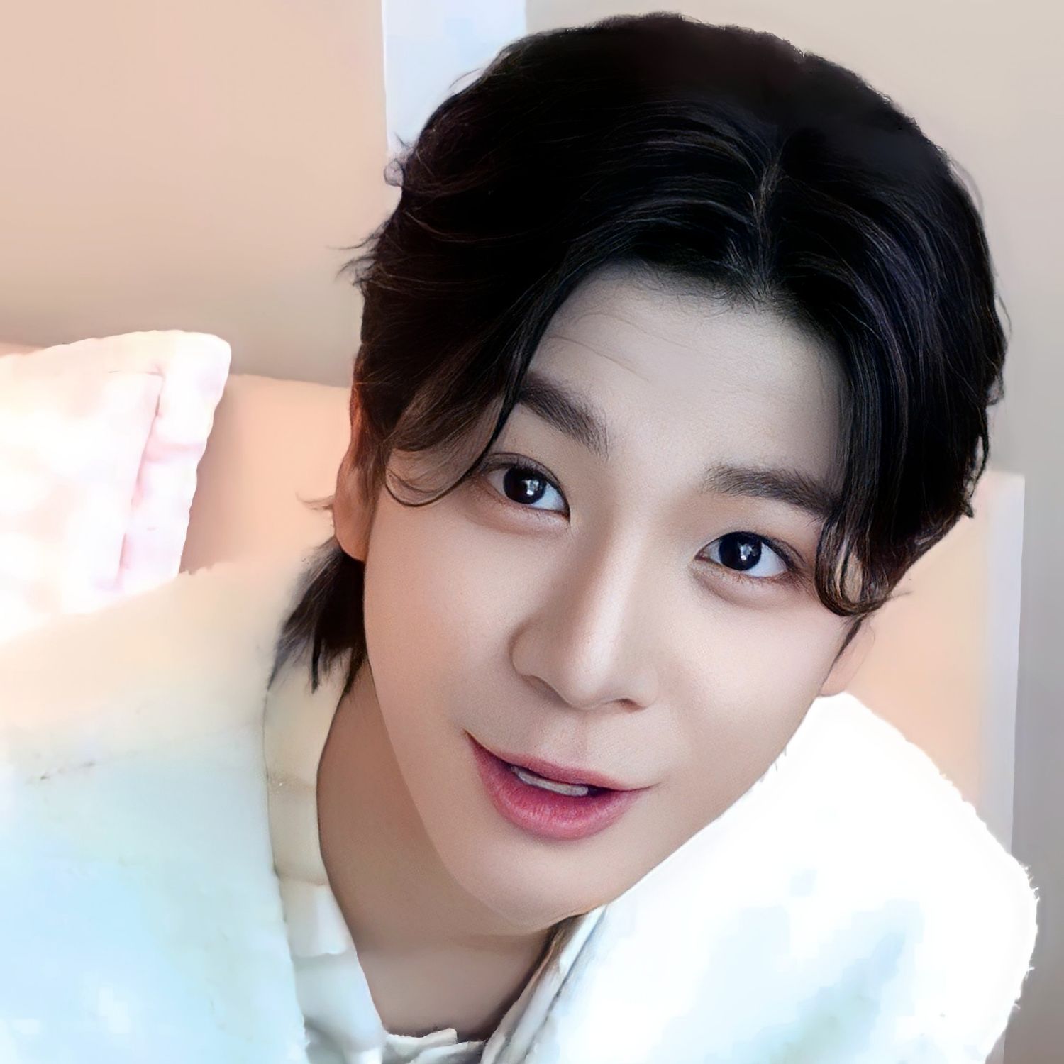Behind-the-scenes cut of Jeong Dongwon