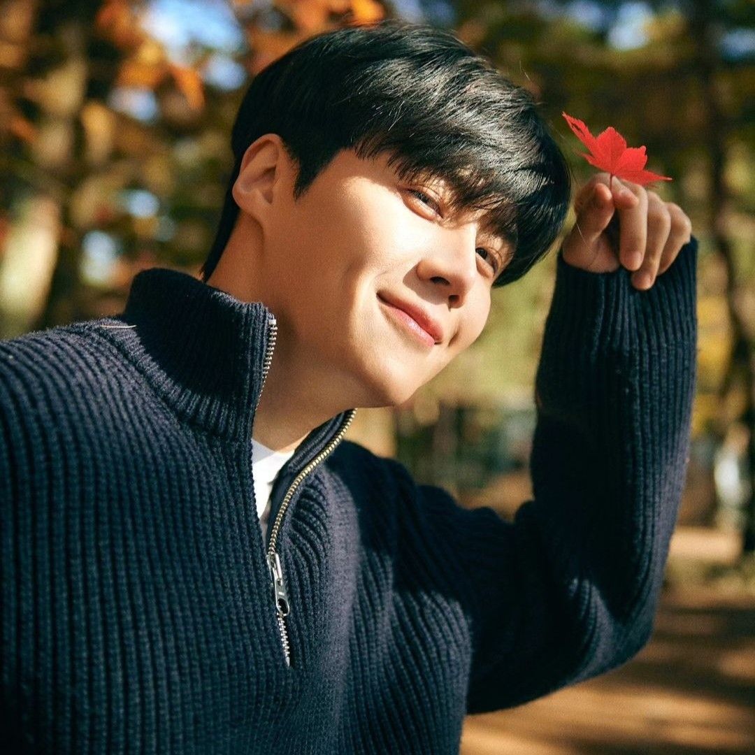 Latest photo of Kim Seonho