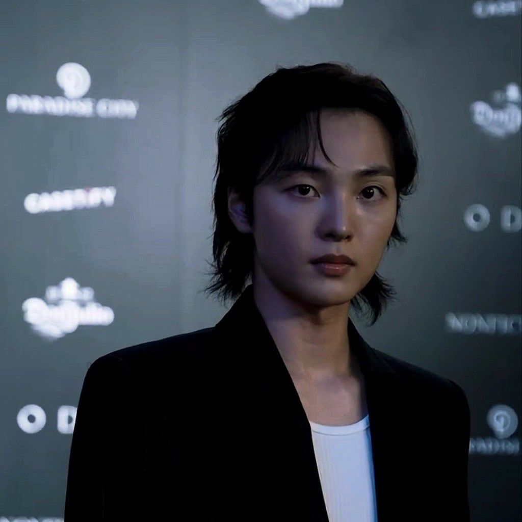 Behind-the-scenes cut of Kim Minjae