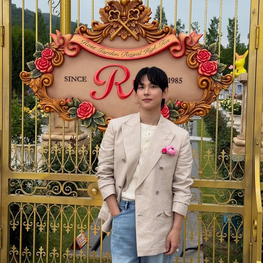 Behind-the-scenes cut of Lim Siwan