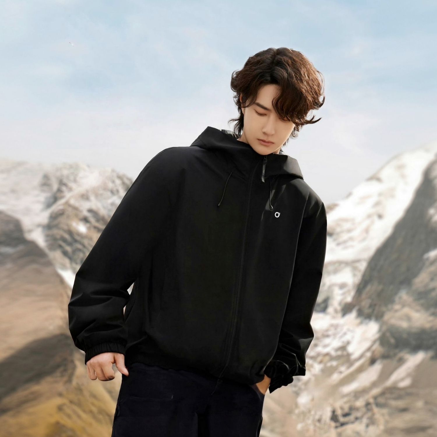 Recent activity shot of Wang Yibo