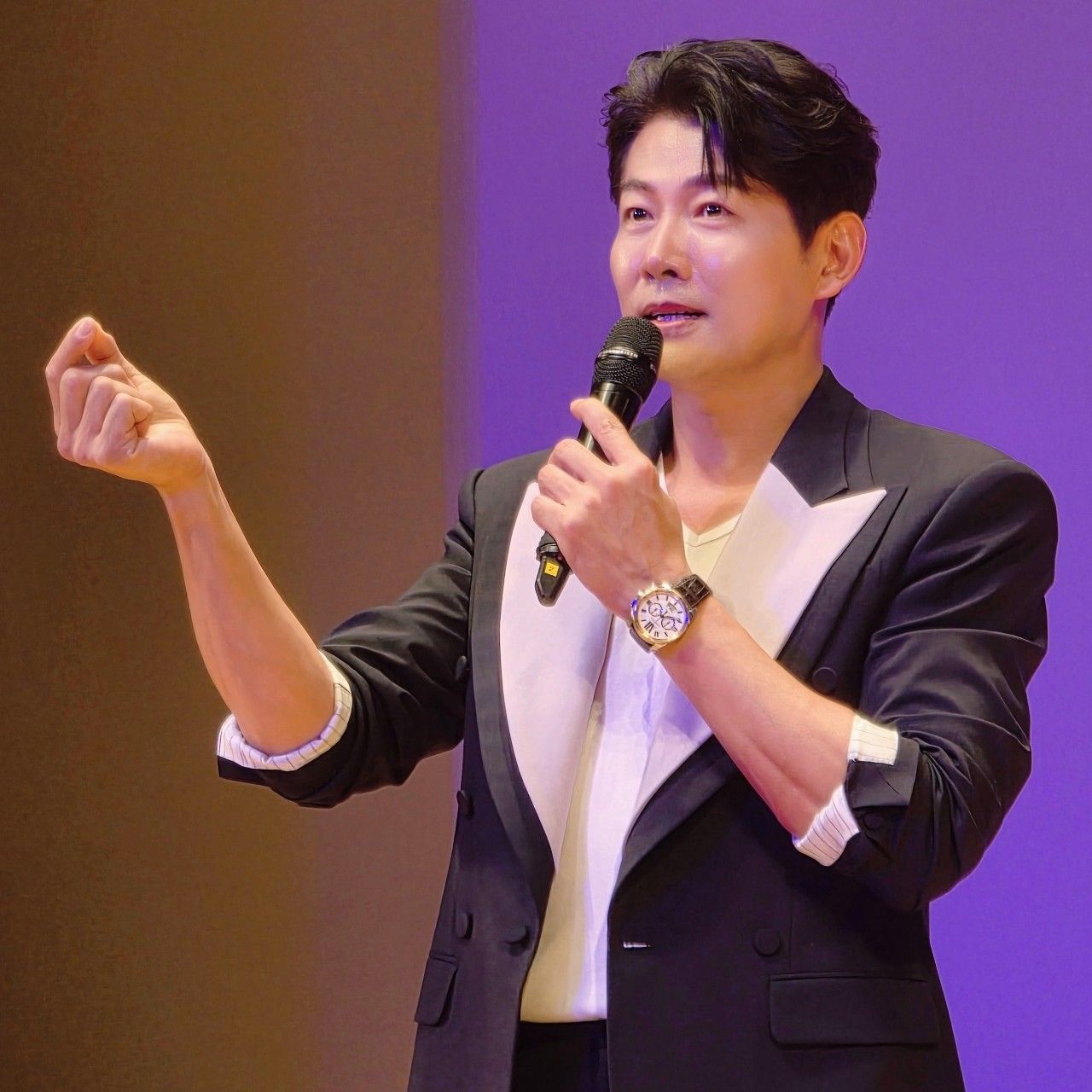Recent activity shot of Kim Yongpil